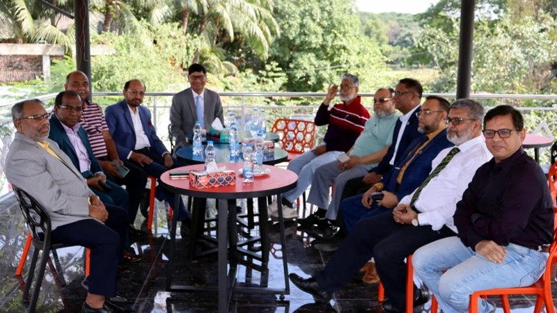 বিআইএফ’র গেট টুগেদারে লাইফ ও নন-লাইফ বীমার মুখ্য নির্বাহীরা