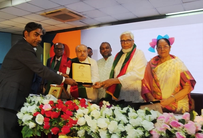 ‘ব্যাংক বীমা অর্থনীতি বেস্ট পারফরমেন্স অ্যাওয়ার্ড’ অর্জন সন্ধানী লাইফের