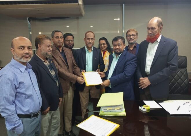 ন্যাশনাল লাইফের বঙ্গবন্ধু শিক্ষা বীমার ডকুমেন্ট হস্তান্তর