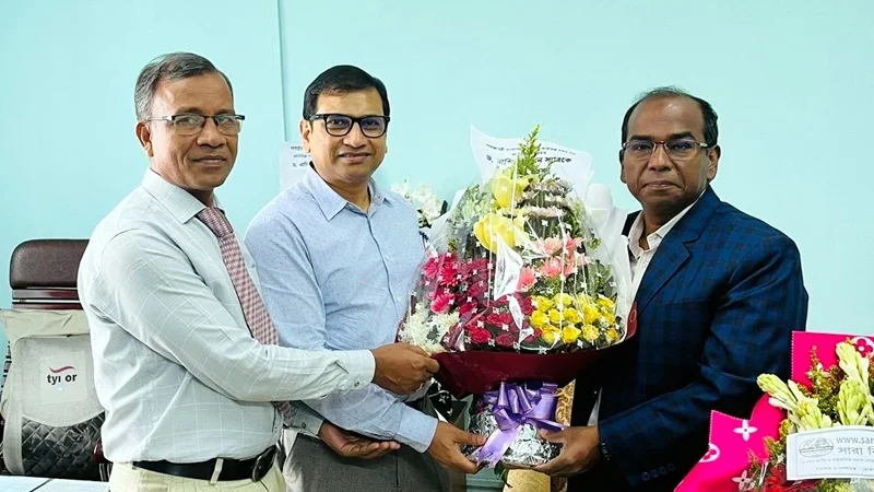 এফআইডি’র বীমা অধিশাখার ড. নাহিদ হোসেনকে জেনিথ লাইফের শুভেচ্ছা