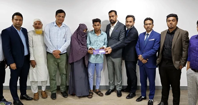 দেশে প্রথম টেলকো বীমা দাবি নিষ্পত্তি করলো বাংলালিংক ও গার্ডিয়ান লাইফ